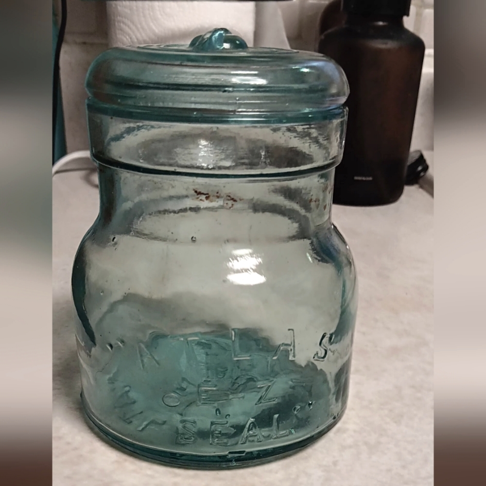 Vintage Atlas E-Z Glass Jar With Lid, EUC, Aqua, Squatty Pint Size, 4" Tall